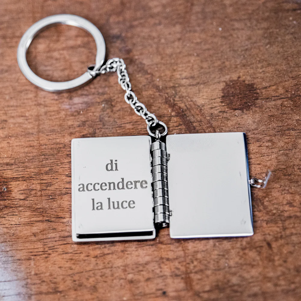 Portachiavi/Collana Book ~ Frase Silente (La Felcità la si può trovare...) HP - Image 12