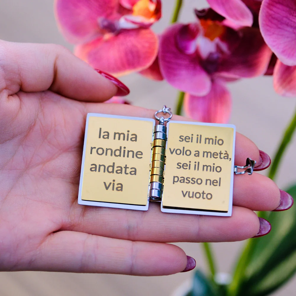 Portachiavi/Collana Book ~ Frase Canzone Rondine con foto - Image 3