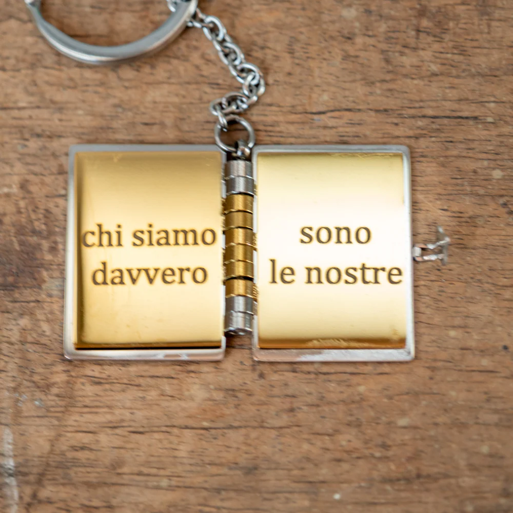 Portachiavi/Collana Book ~ Frase Silente 2 (Non Sono le nostre capacità...) (HP) - Image 4